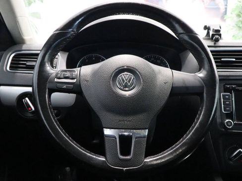 Used 2014 Volkswagen Jetta SE FWD image 15