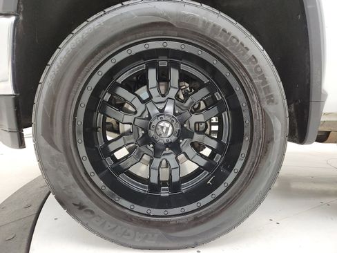 Used 2021 Chevrolet Silverado 2500 LT w/ Convenience Package image 10