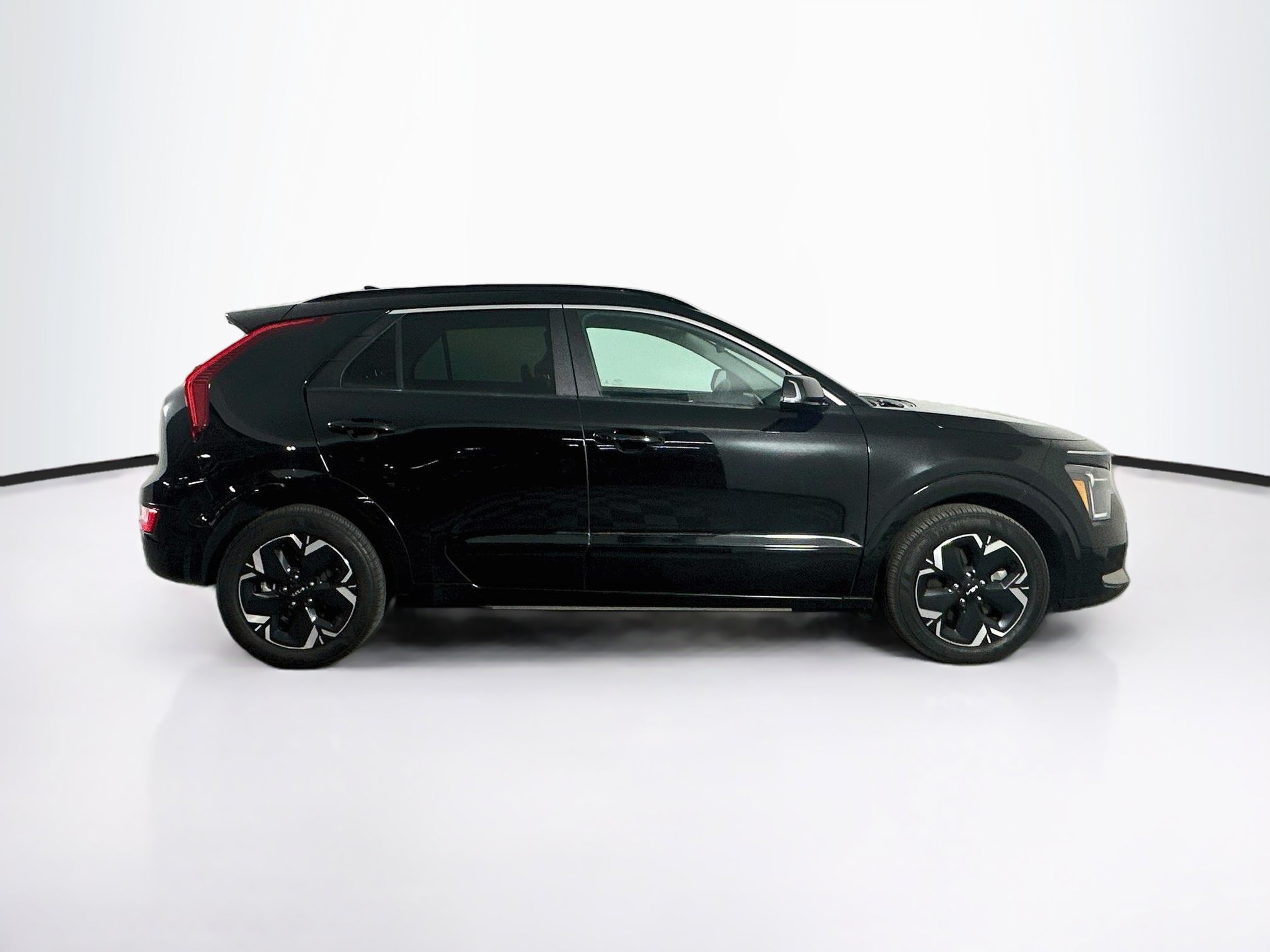 Used 2024 Kia Niro Wind w/ Wind Preserve Package FWD image 10