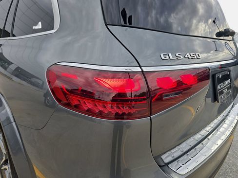 New 2026 Mercedes-Benz GLS 450 4MATIC image 32