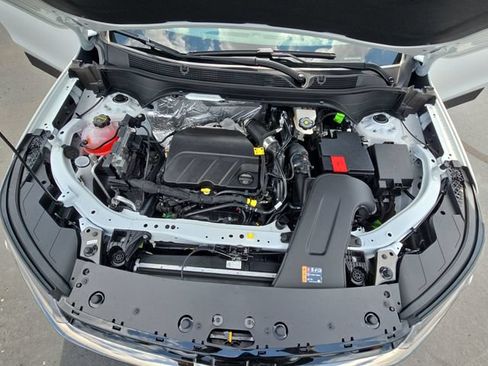 New 2026 Chevrolet Trax RS w/ Sunroof Package FWD image 30