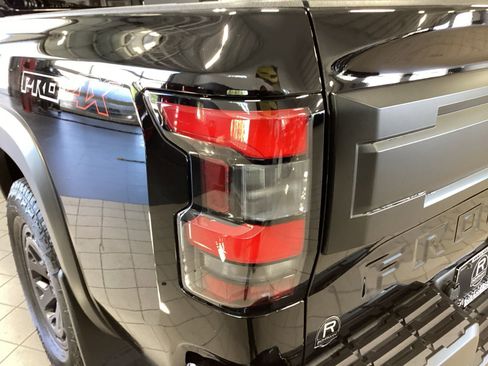 Certified 2025 Nissan Frontier PRO-4X w/ Pro Premium Package AWD/4WD image 23