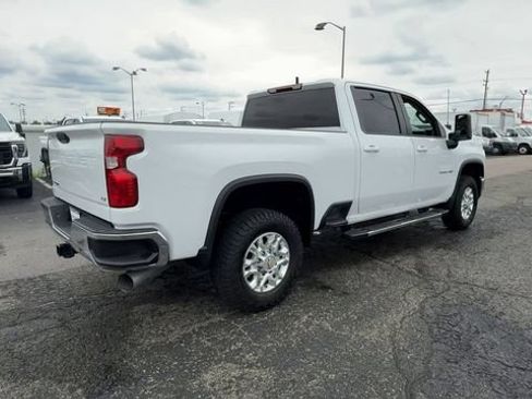 Used 2024 Chevrolet Silverado 2500 LT AWD/4WD image 8