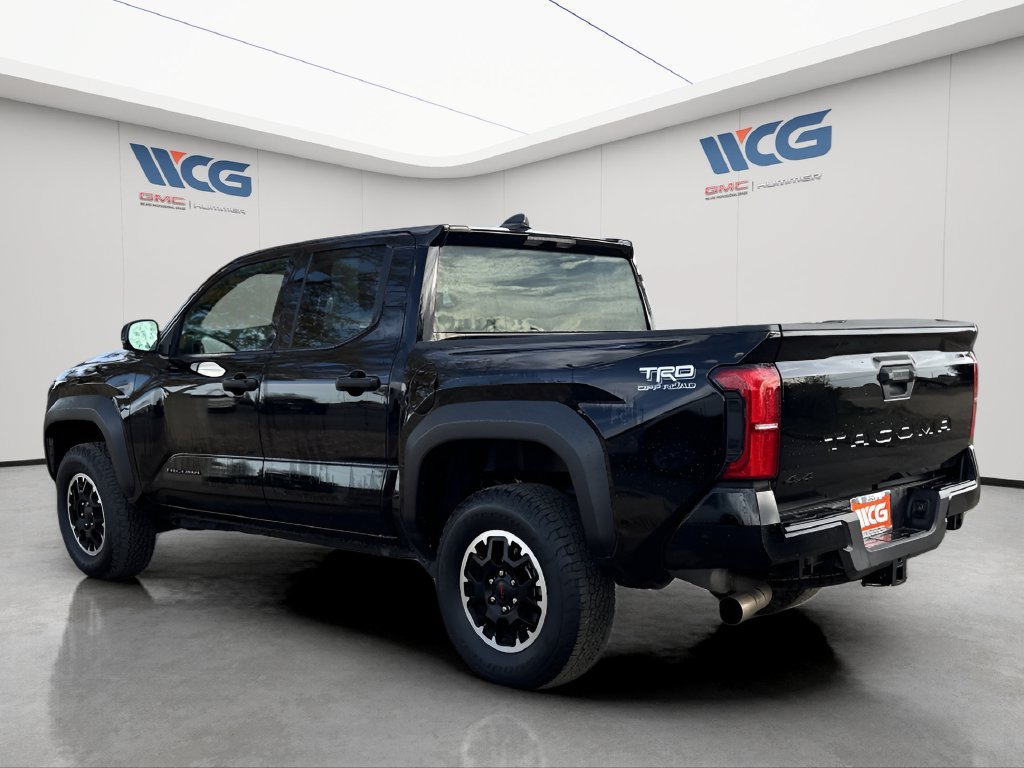 Used 2025 Toyota Tacoma TRD Off-Road AWD/4WD image 5