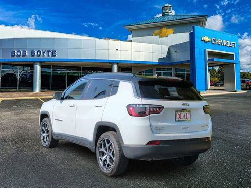 Used 2025 Jeep Compass Limited AWD/4WD image 6