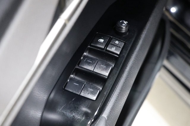 Used 2025 Toyota Camry SE FWD image 20