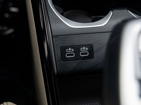 Certified 2025 BMW X2 xDrive28i w/ Premium Package image 21