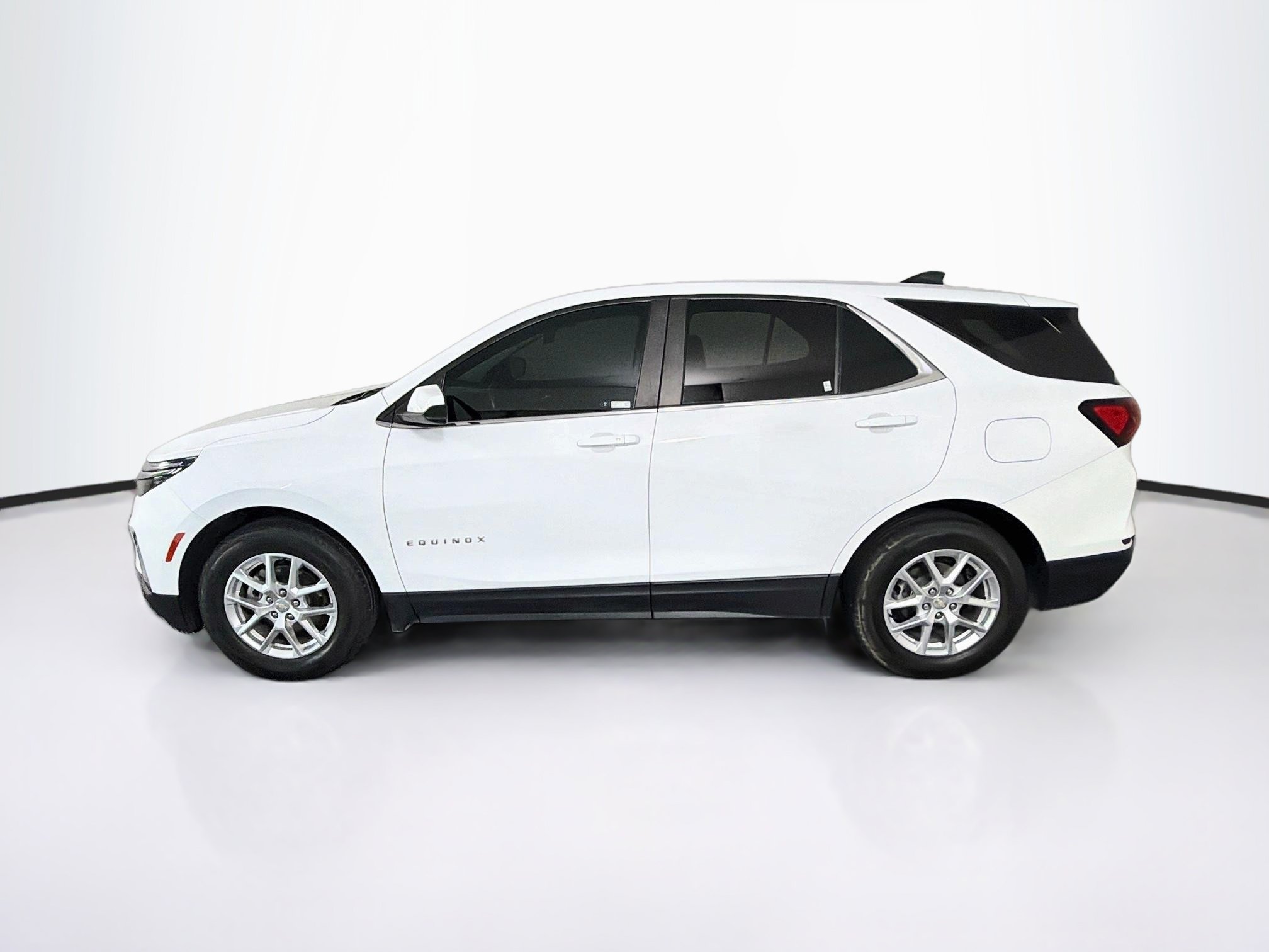 Used 2022 Chevrolet Equinox LT FWD image 4
