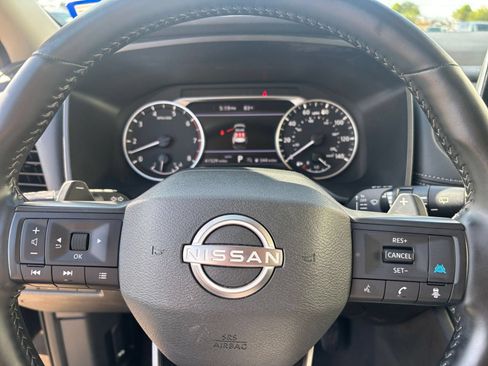 Used 2025 Nissan Rogue SV AWD/4WD image 29