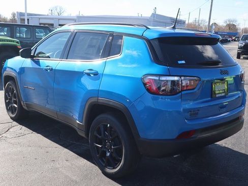 New 2026 Jeep Compass Latitude image 19