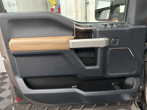 Used 2022 Ford F350 Lariat w/ Lariat Value Package image 17