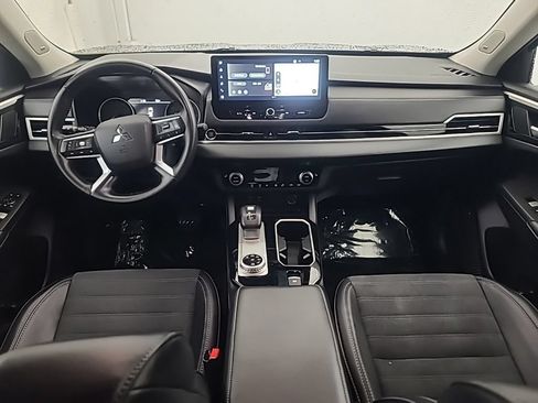 Used 2025 Mitsubishi Outlander SE AWD/4WD image 22