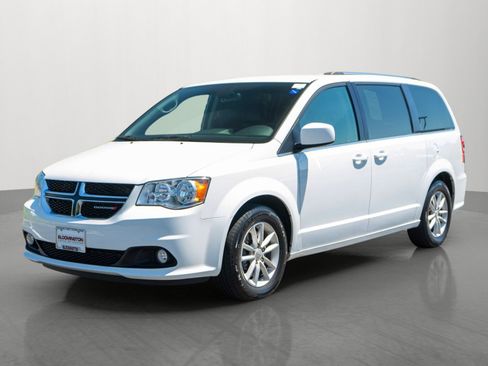 Used 2019 Dodge Grand Caravan SXT FWD image 3