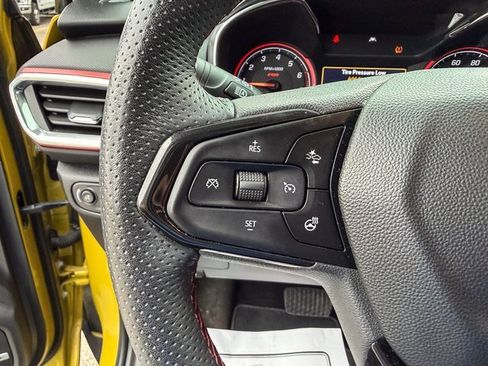 Used 2023 Chevrolet TrailBlazer RS w/ Sun and Liftgate Package image 11