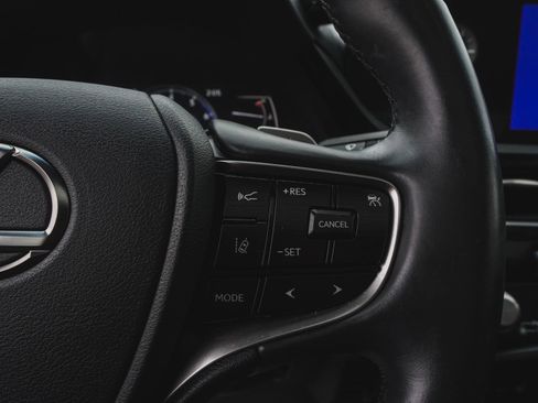 Used 2023 Lexus ES 250 w/ Premium Package image 22