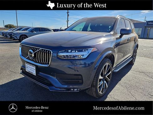 Used 2022 Volvo XC90 T6 Momentum w/ Advanced Package image 1