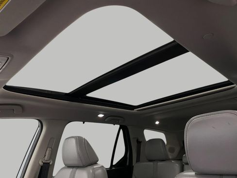 Used 2023 Honda Pilot Touring image 33