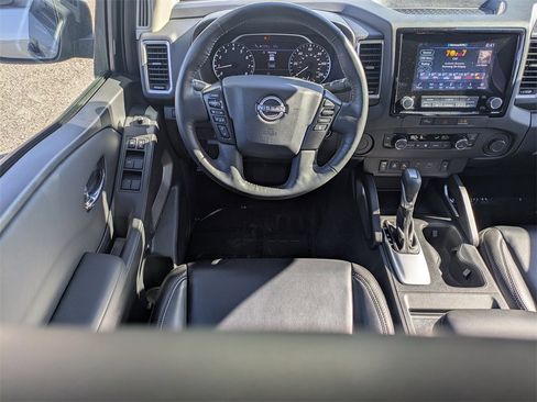 Used 2024 Nissan Frontier SL w/ Technology Package image 16