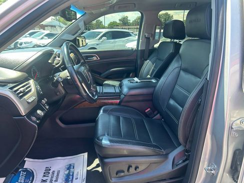 Used 2019 GMC Yukon XL Denali RWD image 10