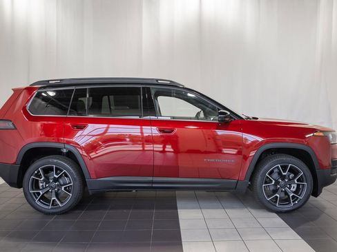 New 2026 Jeep Cherokee Overland image 3
