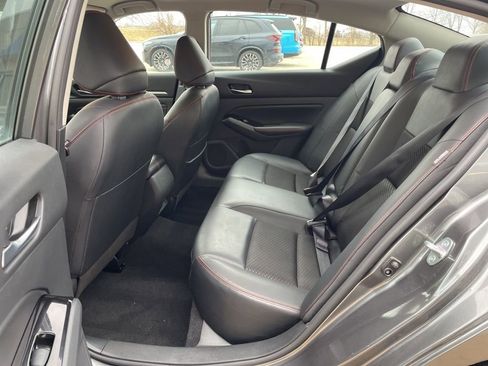 Used 2023 Nissan Altima 2.5 SR image 10