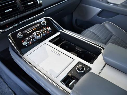 Used 2018 Lincoln Navigator L Black Label image 12