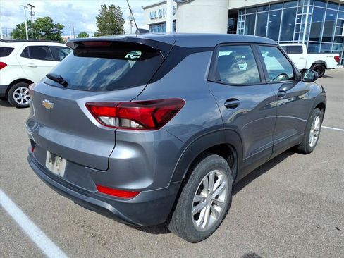 Used 2021 Chevrolet TrailBlazer LS FWD image 4