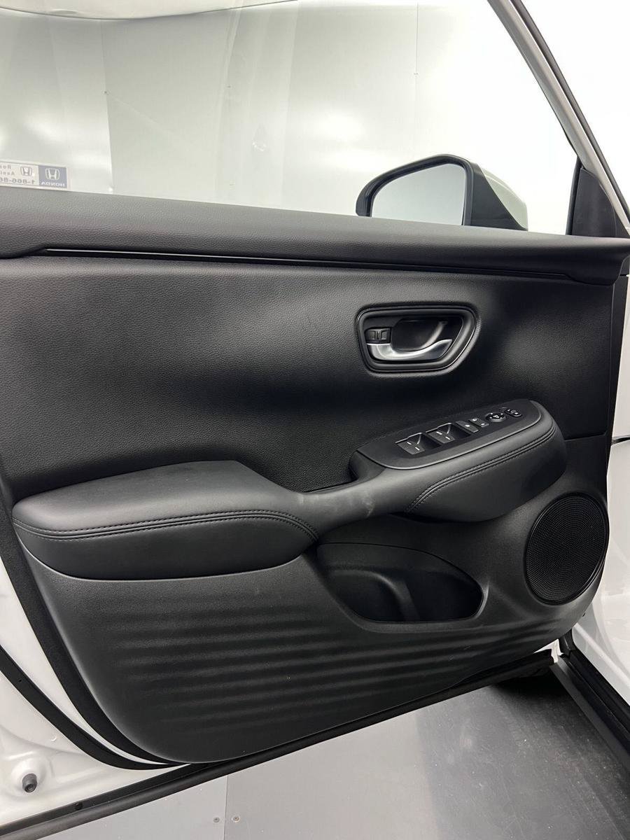Used 2026 Honda HR-V LX image 27