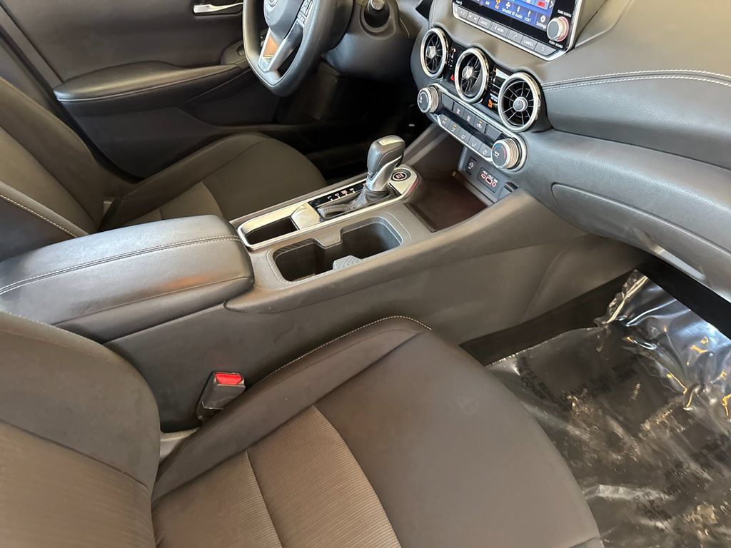 Used 2025 Nissan Sentra SV FWD image 14