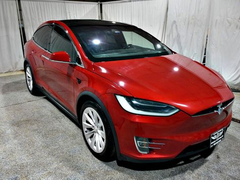 Used 2017 Tesla Model X 75D AWD/4WD image 21