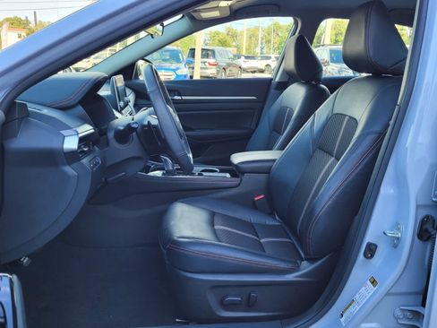 Used 2024 Nissan Altima 2.5 SR image 3