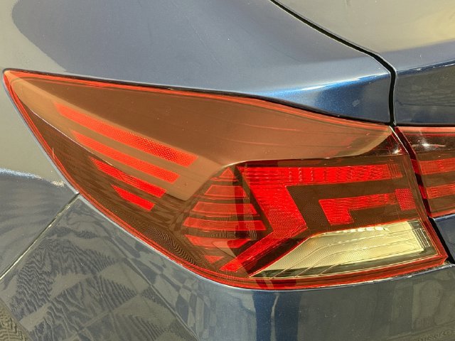 Used 2020 Hyundai Elantra SEL FWD image 32