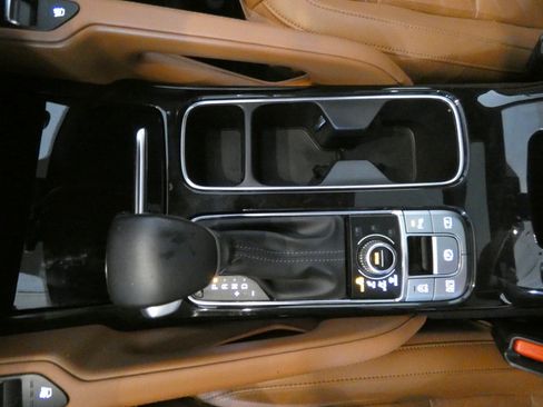 Used 2023 Kia Telluride AWD image 17