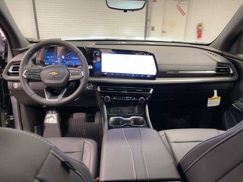 New 2026 Chevrolet Traverse LT w/ Sun and Wheel Package image 15