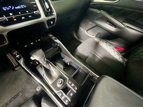 Used 2022 Kia Sorento SX image 26