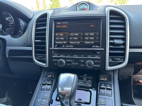 Used 2014 Porsche Cayenne AWD/4WD image 46