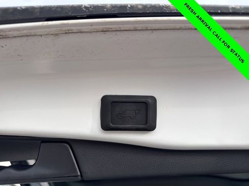 Used 2025 Toyota RAV4 XLE w/ Convenience Package image 10