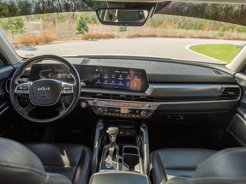 Used 2023 Kia Telluride S image 23