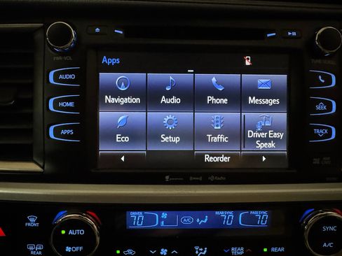 Used 2019 Toyota Highlander XLE image 30