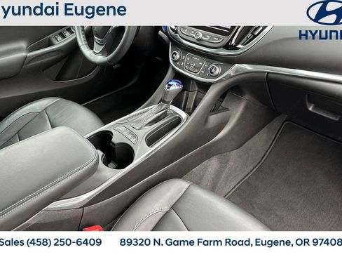 Used 2017 Chevrolet Volt Premier w/ Driver Confidence II Package image 23