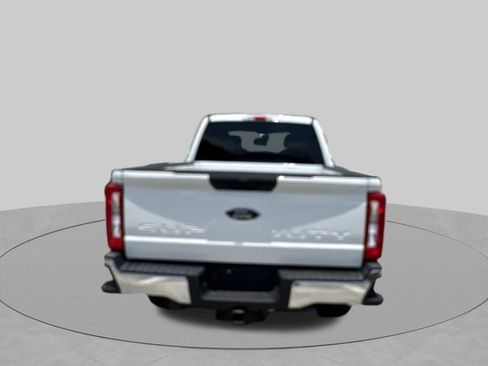 Used 2025 Ford F250 XLT w/ FX4 Off-Road Package AWD/4WD image 4