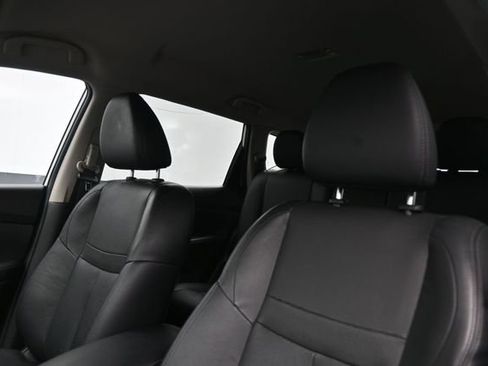 Used 2016 Nissan Rogue SL FWD image 28