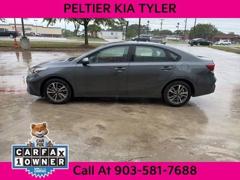 Used 2022 Kia Forte LXS w/ LXS Technology Package image 7