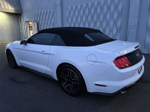 Used 2019 Ford Mustang Premium image 8