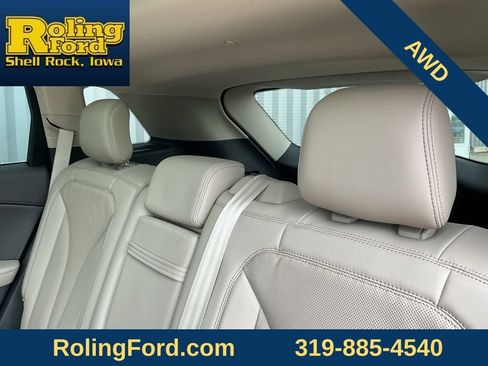 Used 2023 Lincoln Nautilus Reserve AWD/4WD image 13