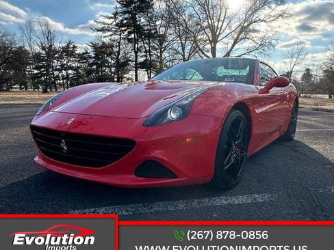 Used 2016 Ferrari California T image 1
