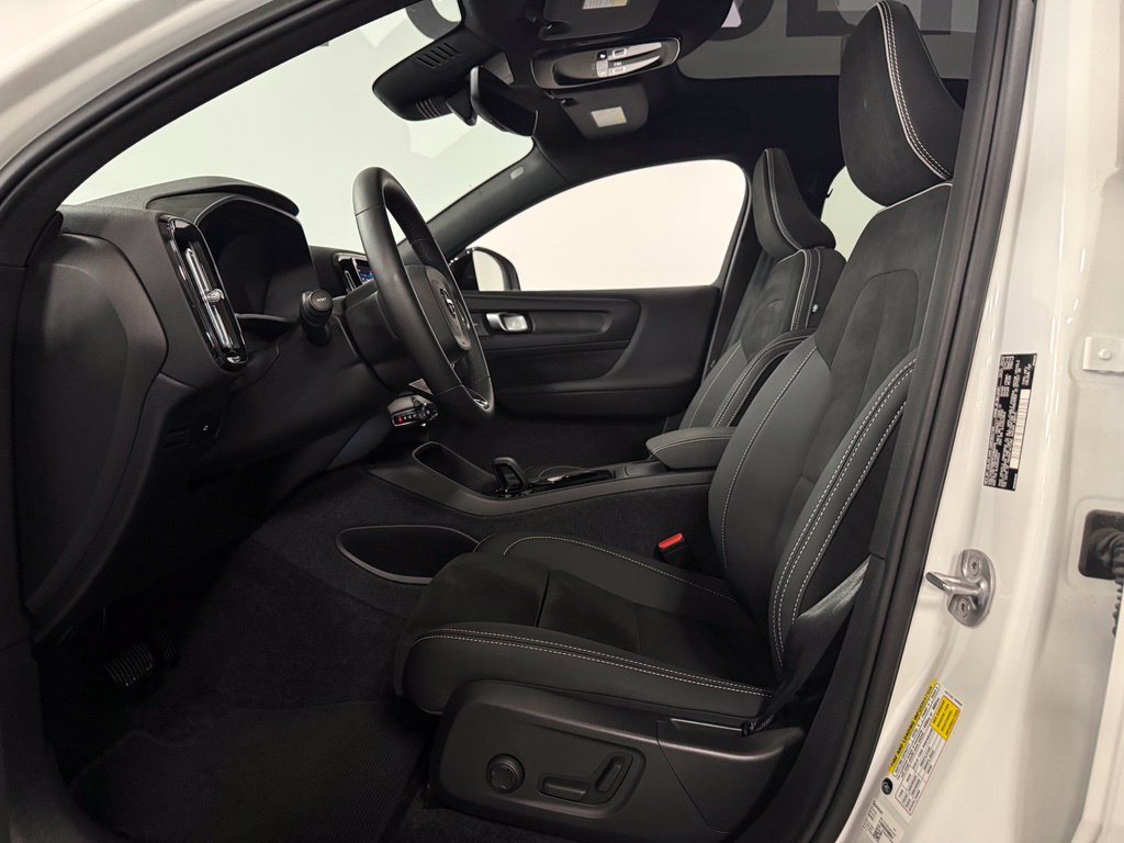 Used 2023 Volvo C40 P8 Recharge Ultimate w/ Protection Package Premier AWD/4WD image 9