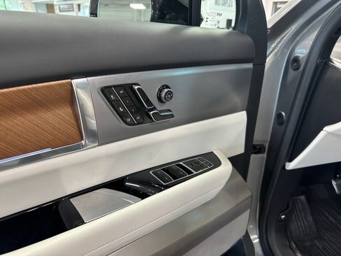 Used 2026 Cadillac Vistiq Luxury AWD/4WD image 13
