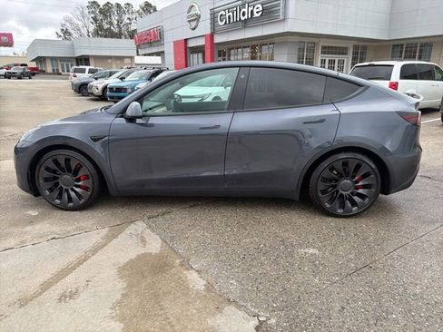 Used 2022 Tesla Model Y Performance image 1
