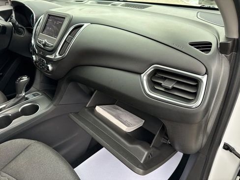 Used 2021 Chevrolet Equinox LT image 42